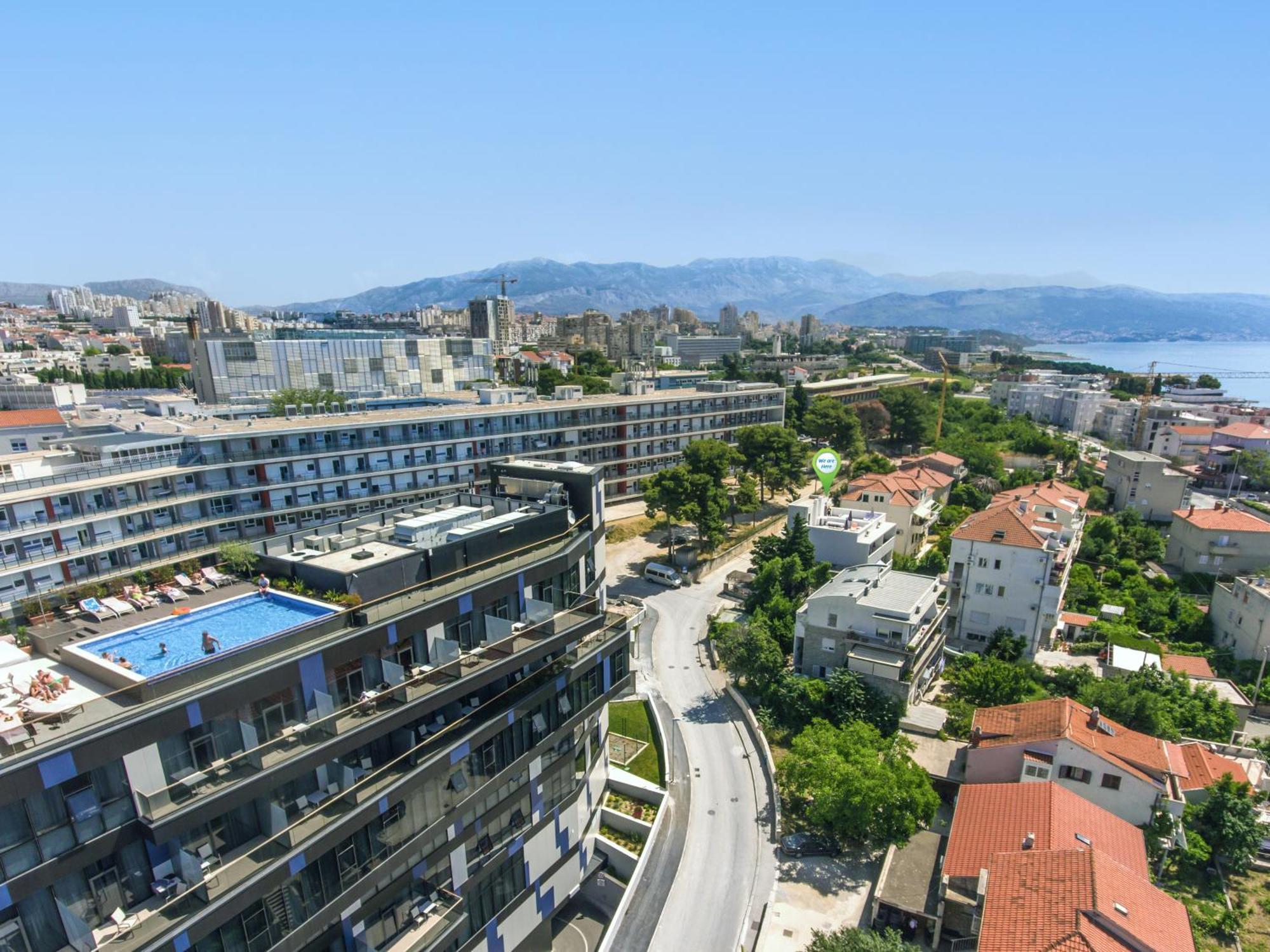 Apartment With Terrace And Free Parking - Beach Nearby Split Eksteriør bilde